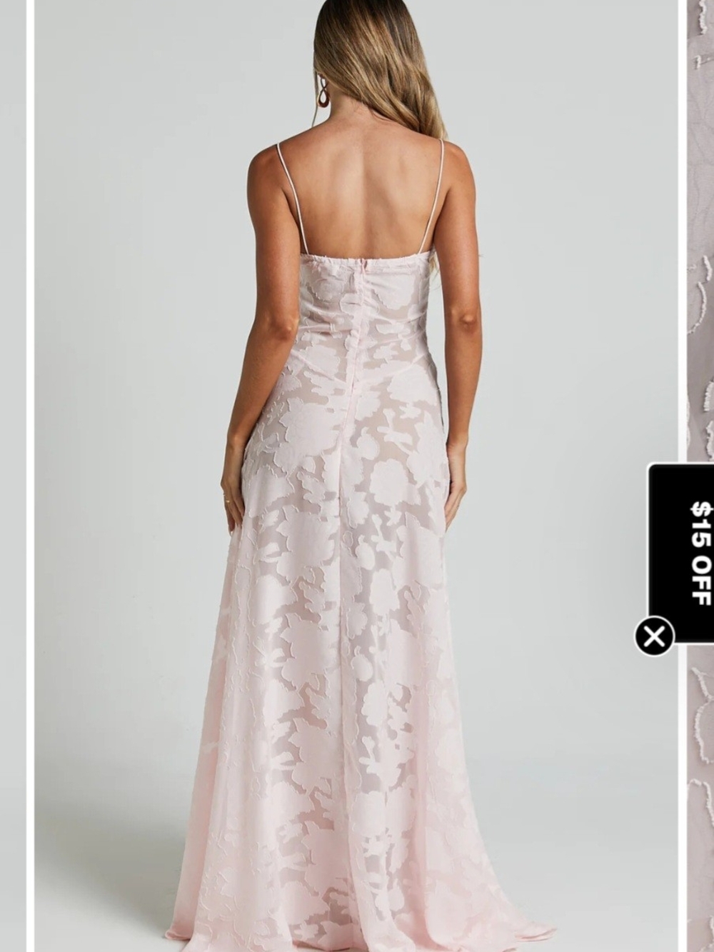 Showpo Pale Pink Floral Lace Maxi Dress size small nwt - Picture 2 of 9